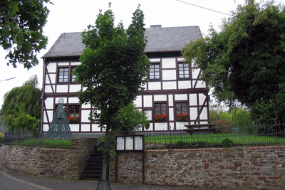 Das Geburtshaus von Friedrich Wilhelm Raiffeisen (1818-1888) mit Deutschem Raiffeisenmuseum in Hamm (Sieg)