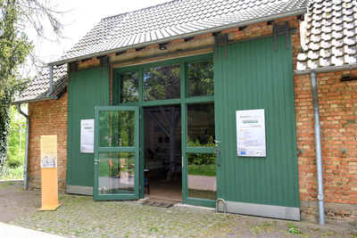 Eingang des Infozentrums Schloßgarten im Kelterhaus