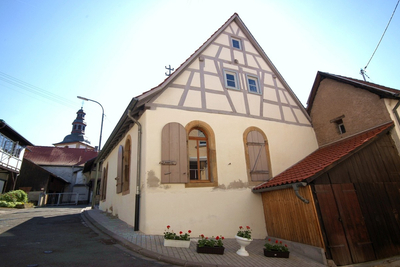 Synagoge Odenbach mit angebautem Schuppen