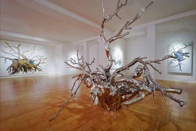 Installation "Tree, Non Tree" aus 2017 von Chen Zhiguang