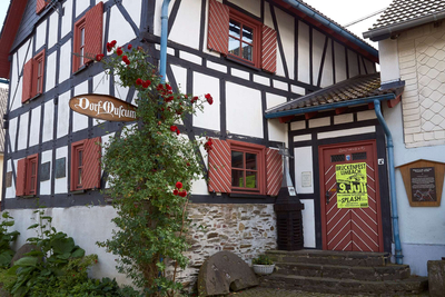 Seit 1987 ist das Limbacher Dorfmuseum in einer Fachwerkscheune aus dem Jahre 1770 untergebracht