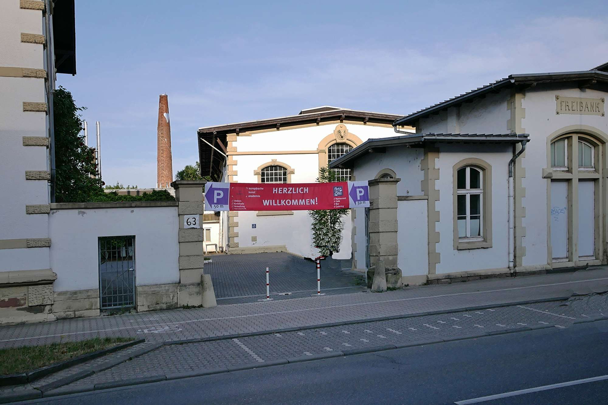 Europäische Akademie für Bildende Kunst in Trier. Das Gebäudeensemble wurde ursprünglich als Schlachthof erbaut und 1977 umgenutzt.