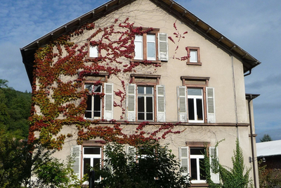 Gebäude des Papier- und Heimatmuseums in Frankeneck