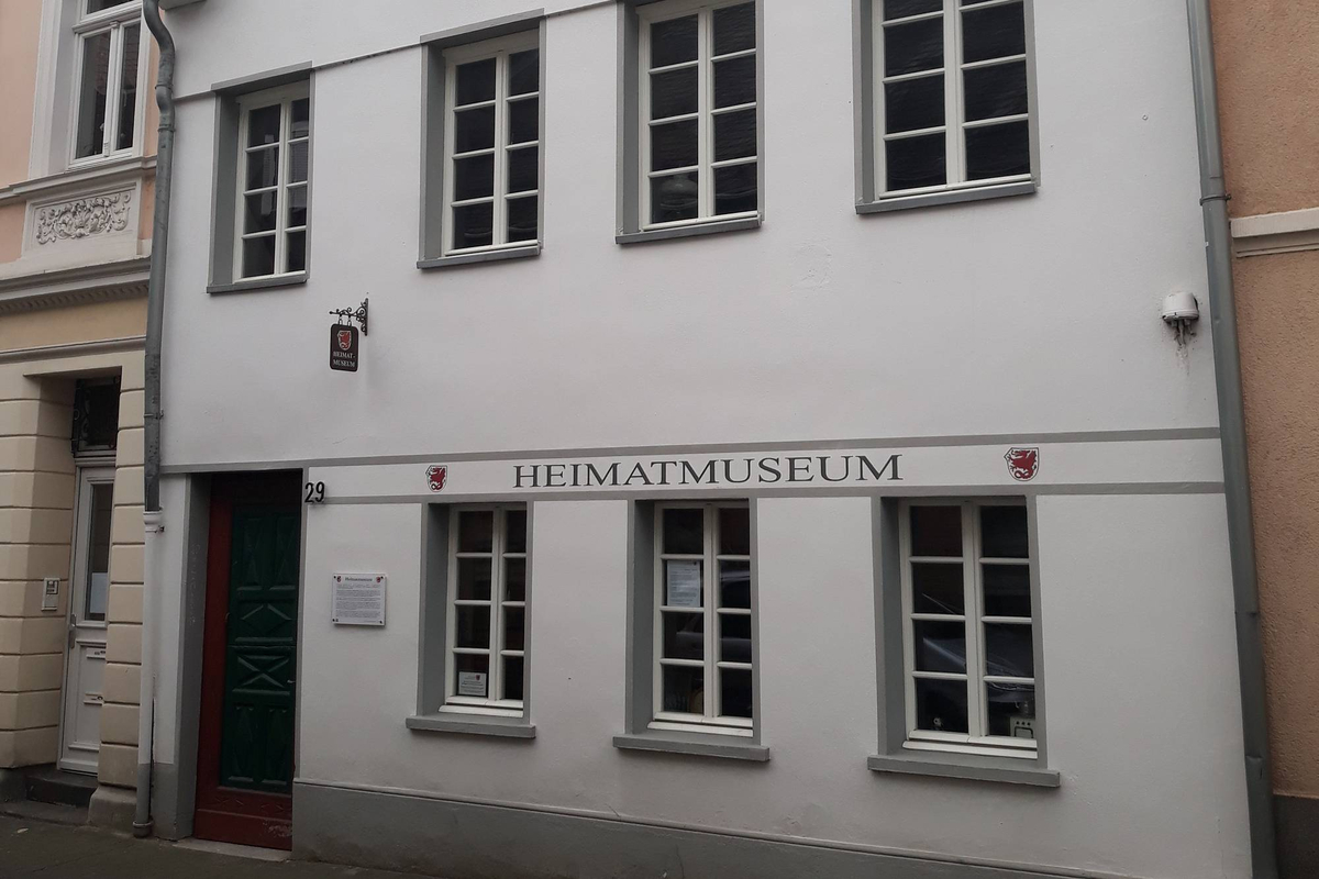Vorderansicht des Heimatmuseums Rheinbreitbach im 1650 erbauten gemeindeeigenen Winzerhof